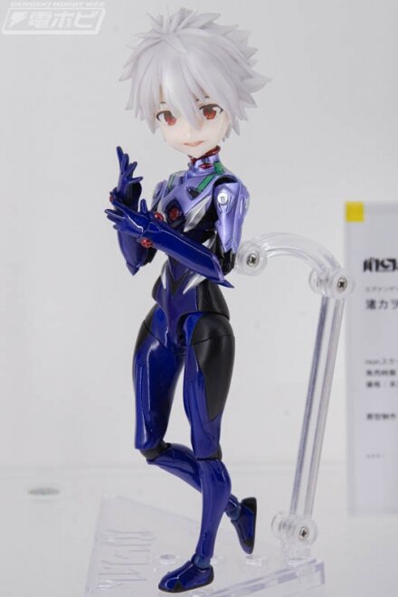 ワンホビ32にて渚カヲル・2号機のパルフォムが展示 : 第二発令所