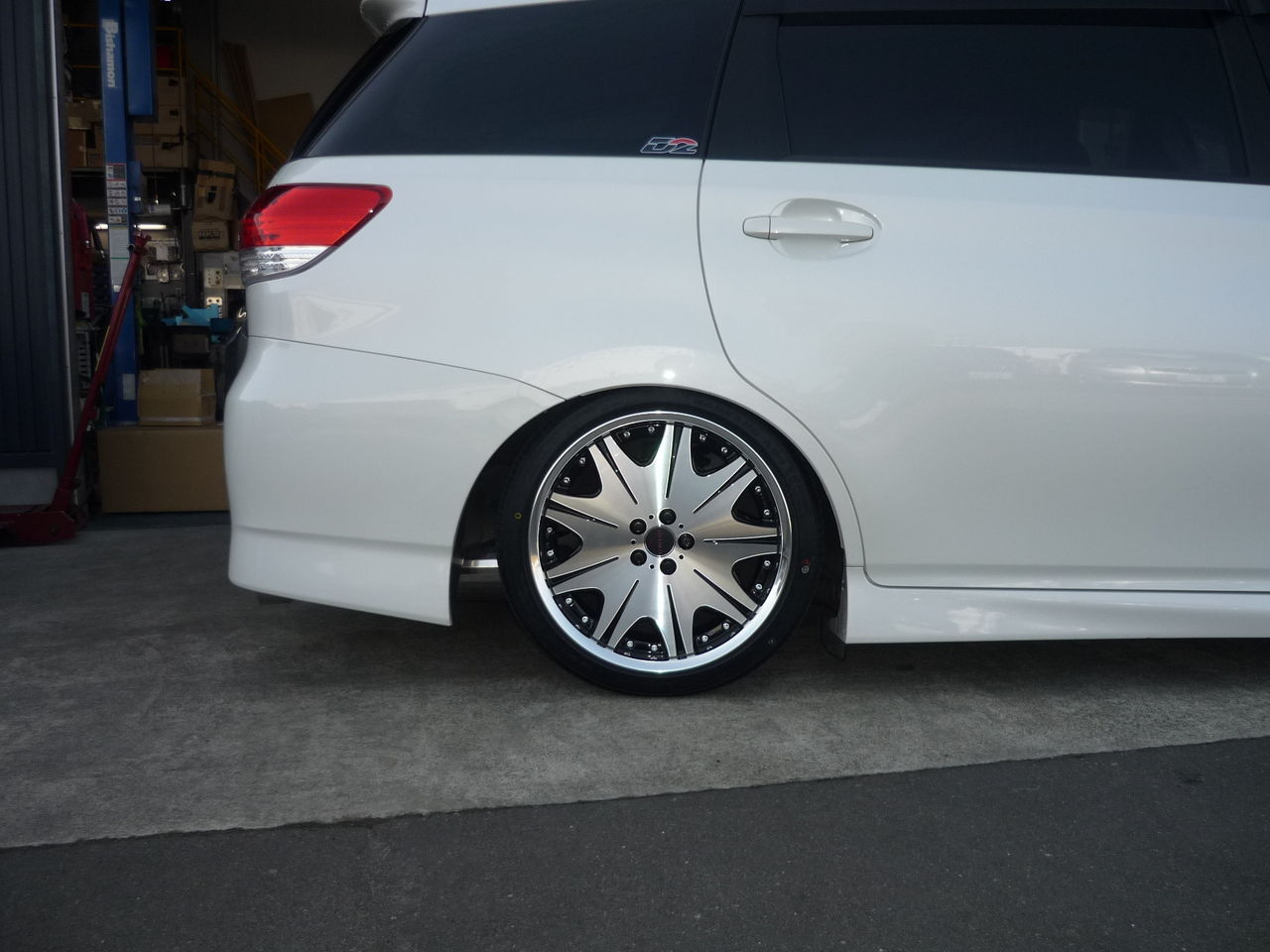 Wish Zgew Screen D2japan パーツ取り付け日記