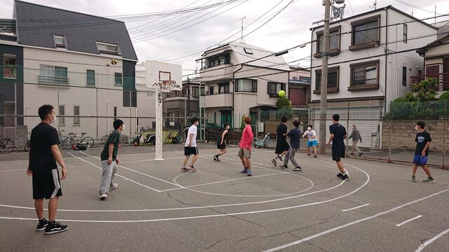 法雲寺バスケコートにバスケ小僧が帰ってきました イベント坊主123