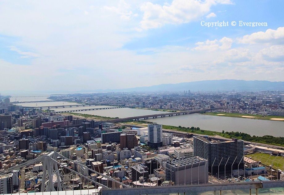 梅田スカイビル空中庭園展望台-04