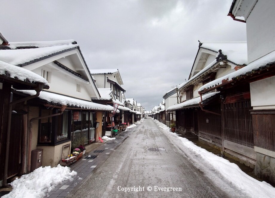丹波篠山河原町妻入商家群-01