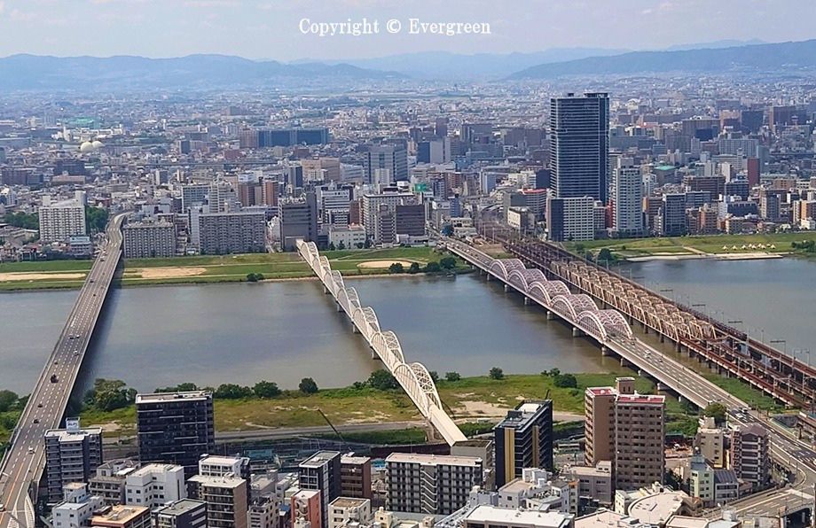 梅田スカイビル空中庭園展望台-03