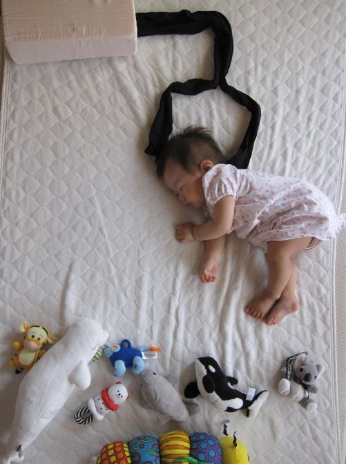 可愛すぎる 子どもの 寝相アート 参考になる写真たくさん Everyday子育て 可愛すぎる 子どもの 寝相アート 参考になる写真たくさん Everyday子育て