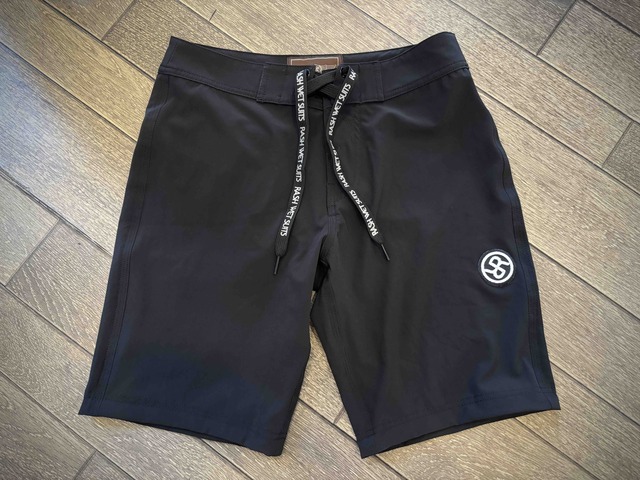 2024 RASH 4WAY ボードショーツ新品 【公式通販】