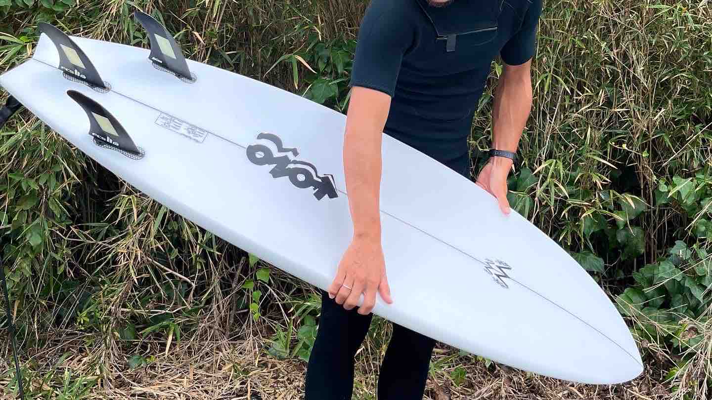 Kozo) Aj model : EVIN SURF