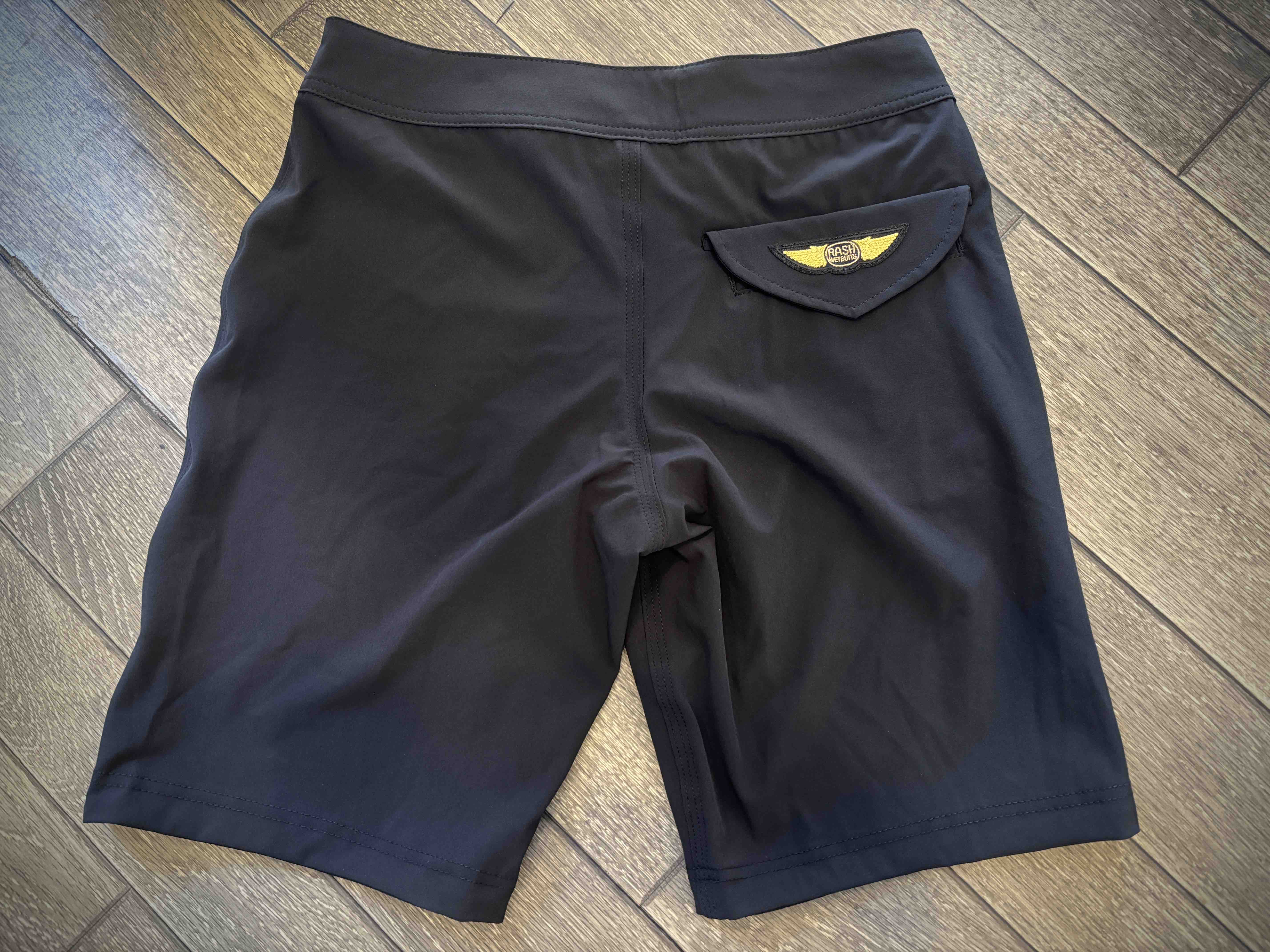 2024 RASH 4WAY ボードショーツ新品 【公式通販】