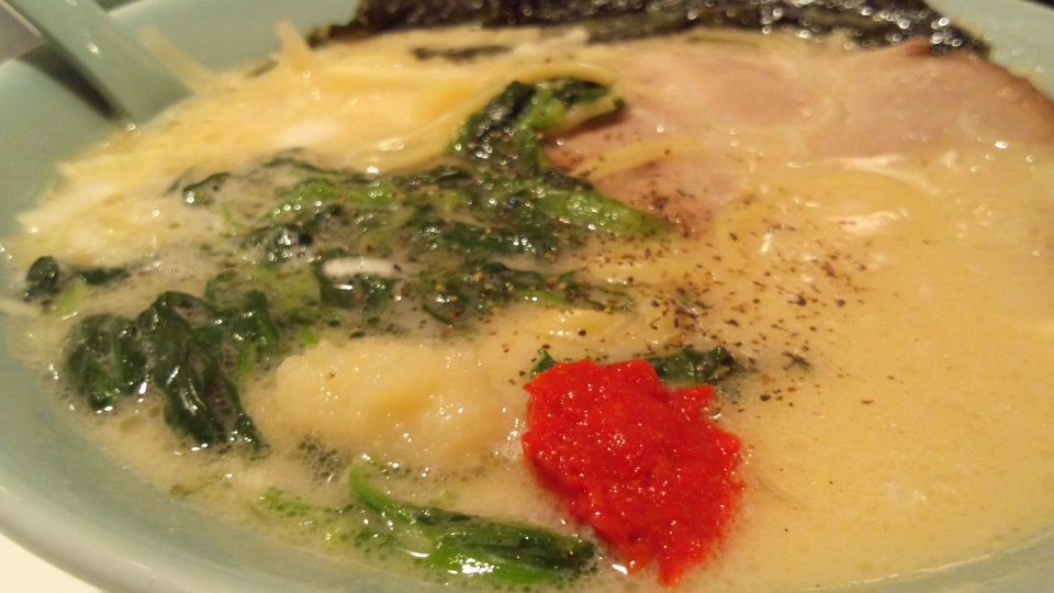 和歌山で和歌山ラーメンじゃないラーメンを食べてみた ラーメン丸花 萌える釣魂 あなたはラーメン好きですか 本家継承 フィッシング グルメ紀行