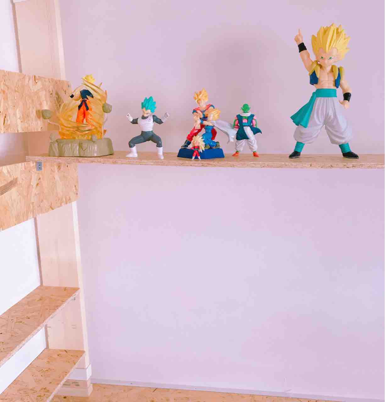 男子部屋改造計画 押入れデスクの棚づくりとベッドに装飾 大家族主婦エワルの日記