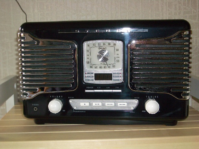 レトロ調 ラジオ付ｃｄプレーヤー Match Box