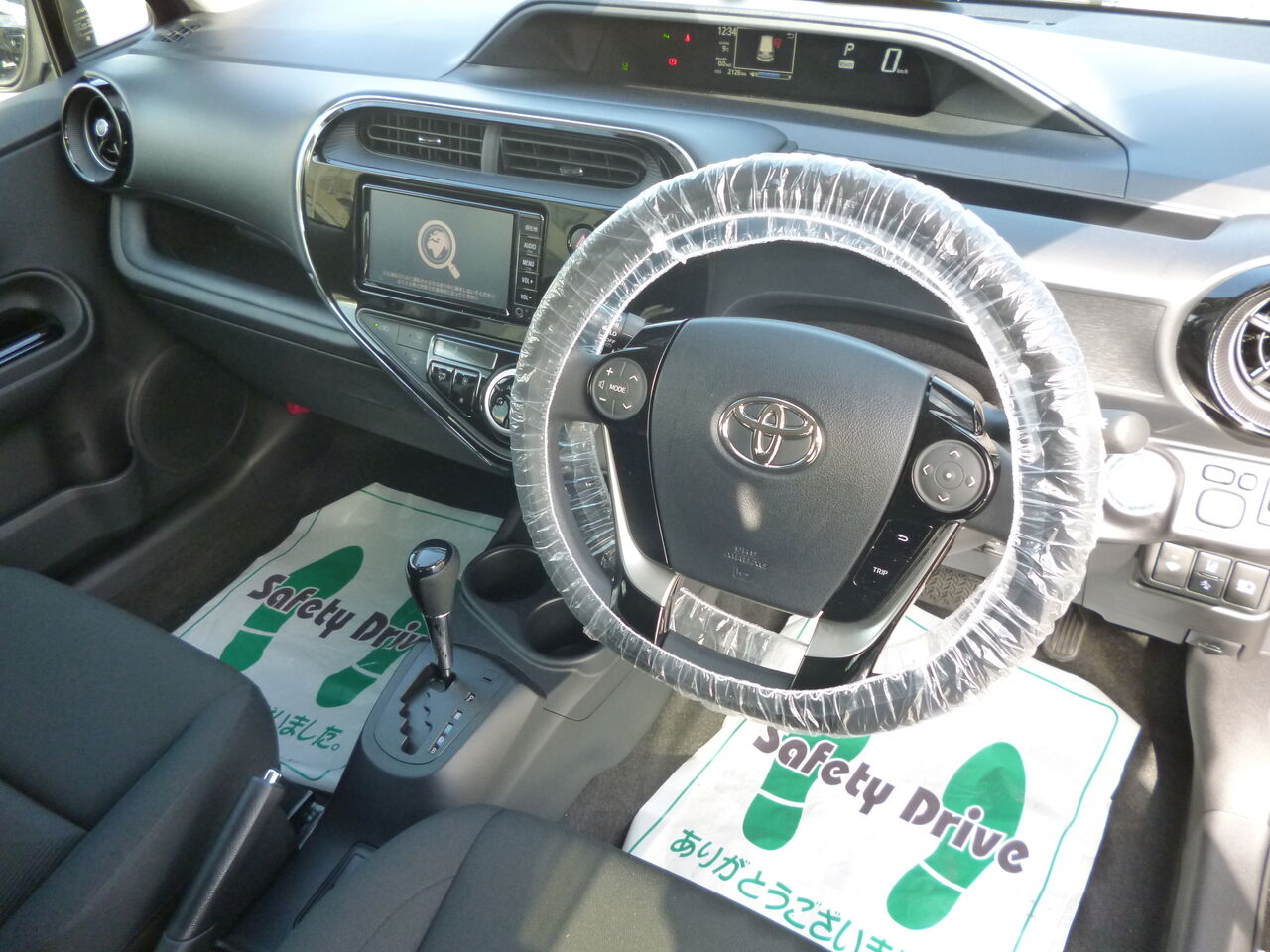 トヨタ アクア Exe Auto トヨタ アクア Exe Auto