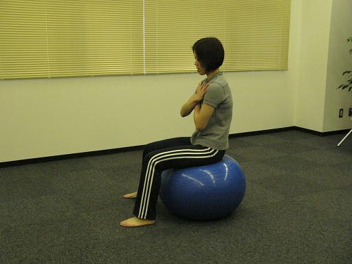 骨盤矯正はバランスボールでもできる バランスボールでカッコよくなるブログ