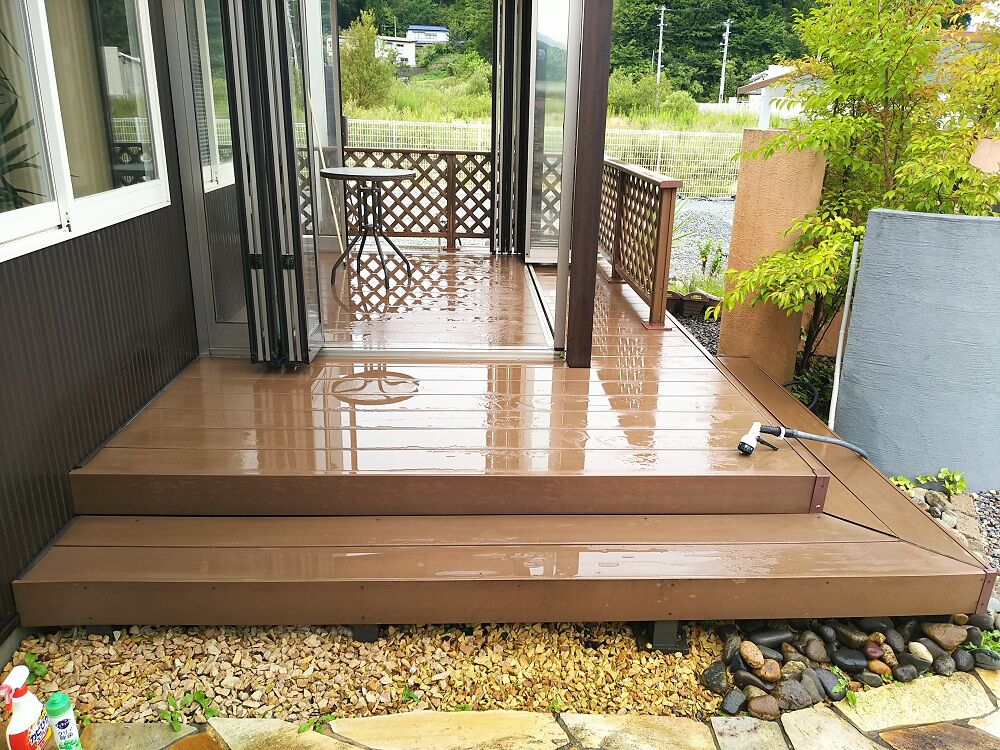 人工木ウッドデッキ メンテ不要ですが清掃 洗浄は大事 Exgardenスタッフblog