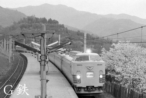 218774b0-s.jpg