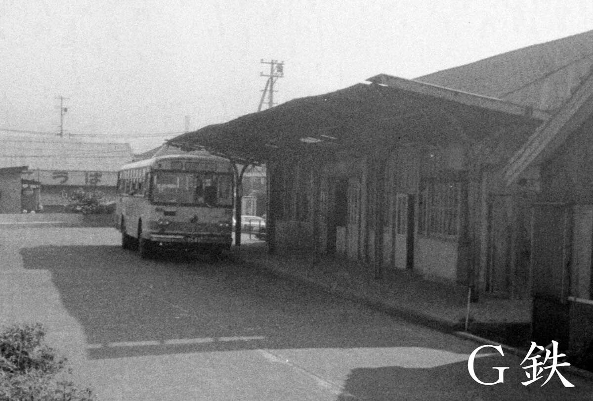 日鉱佐賀関鉄道の廃線跡を歩く その1 日鉱佐賀関 1974年7月 : G鉄