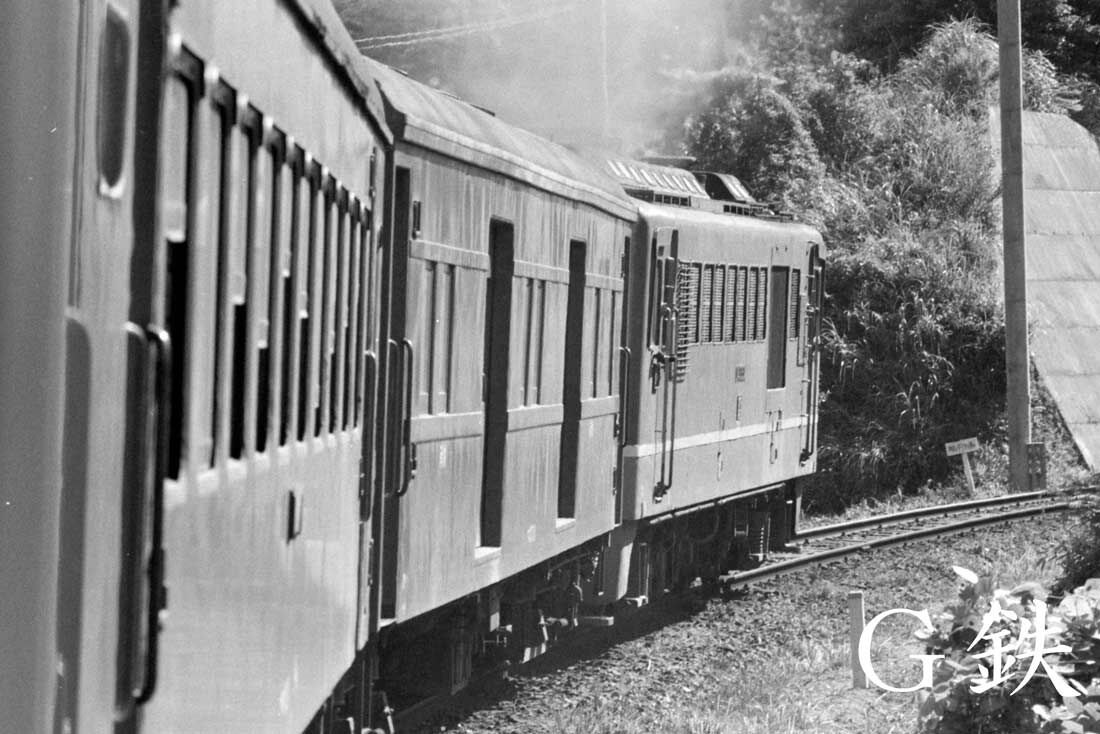 DF50554牽引貨物列車 日豊本線 日向沓掛 1978年8月 : G鉄グラフィティ