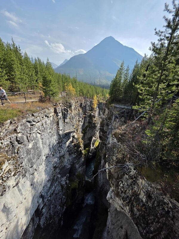 20250928_230904173_iOS