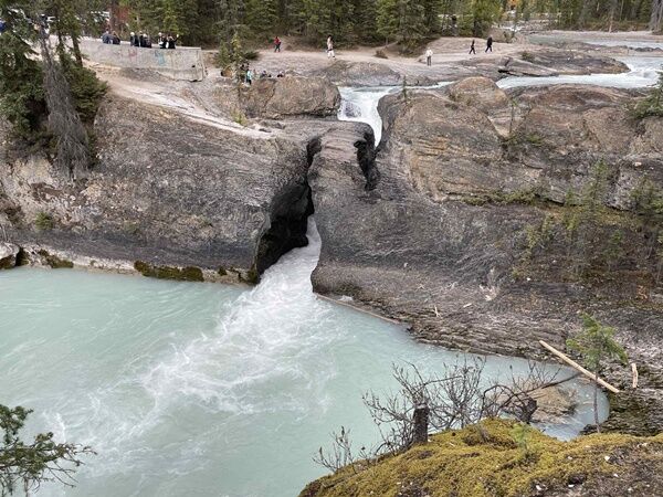 20250928_012343353_iOS