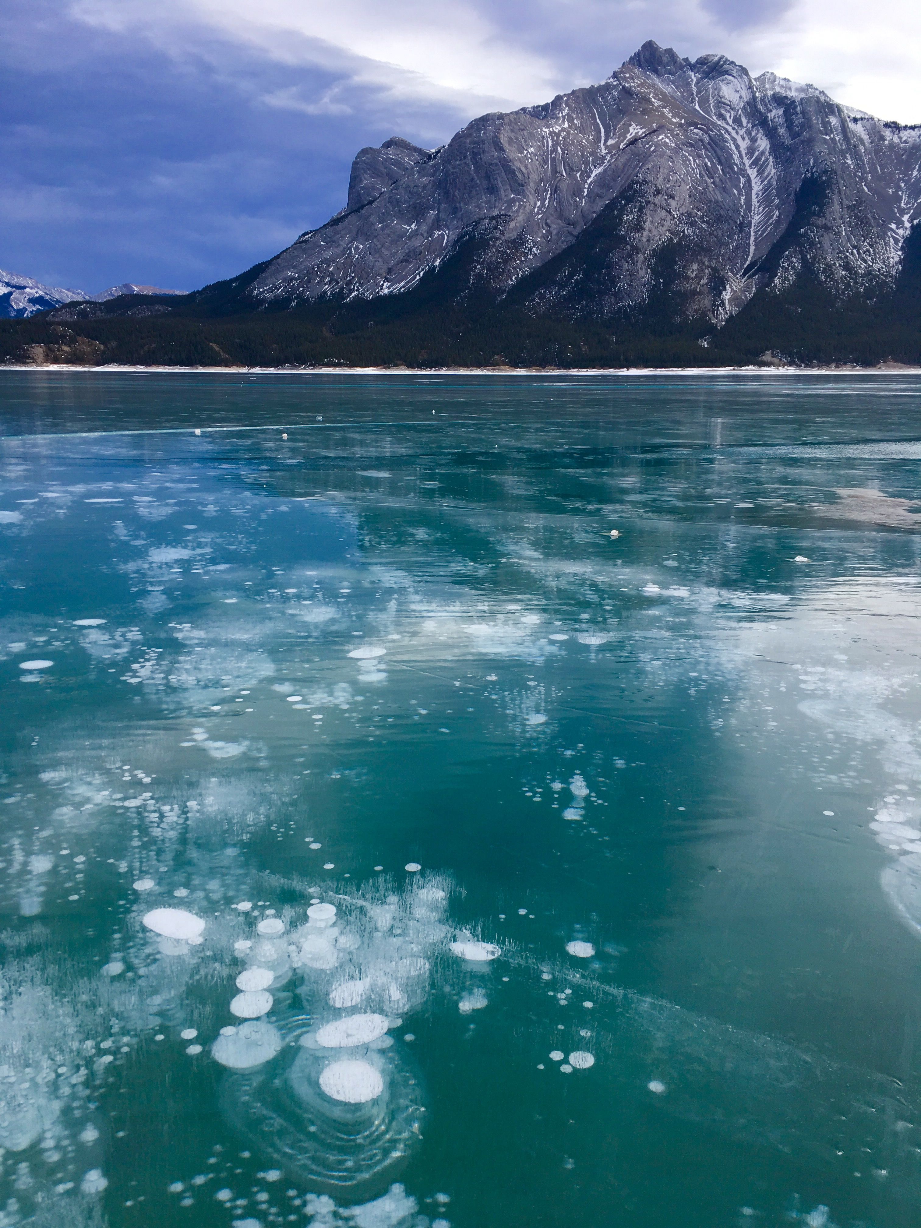 1 28 アブラハムレイク アイスバブル ツアー Explorer Canada Holidays Blog