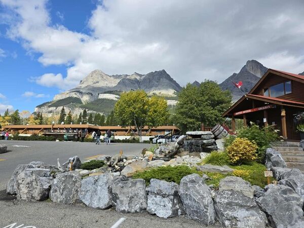 20250923_231219731_iOS