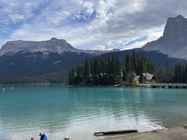 20251008_223930652_iOS