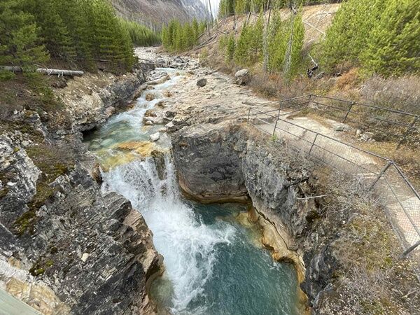 20251008_223929837_iOS