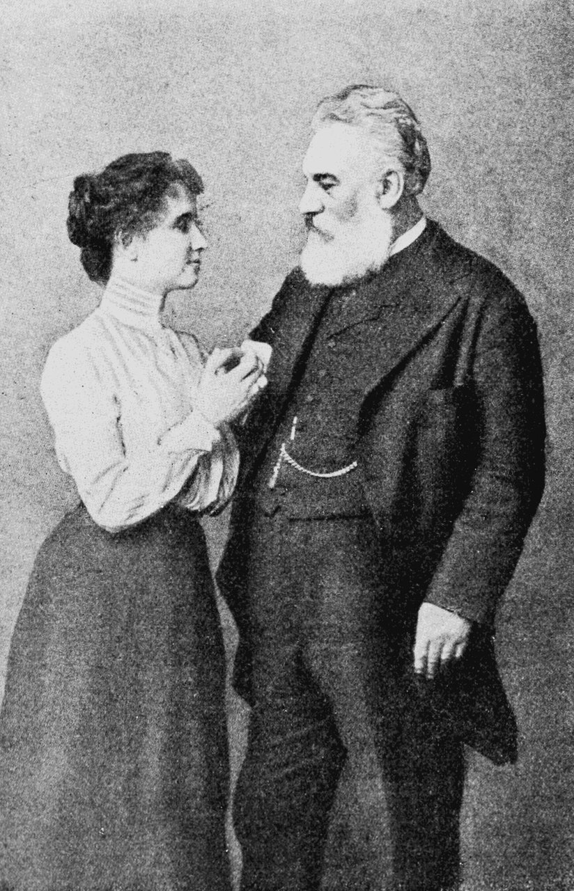 Helen_keller_and_alexander_graham_bell