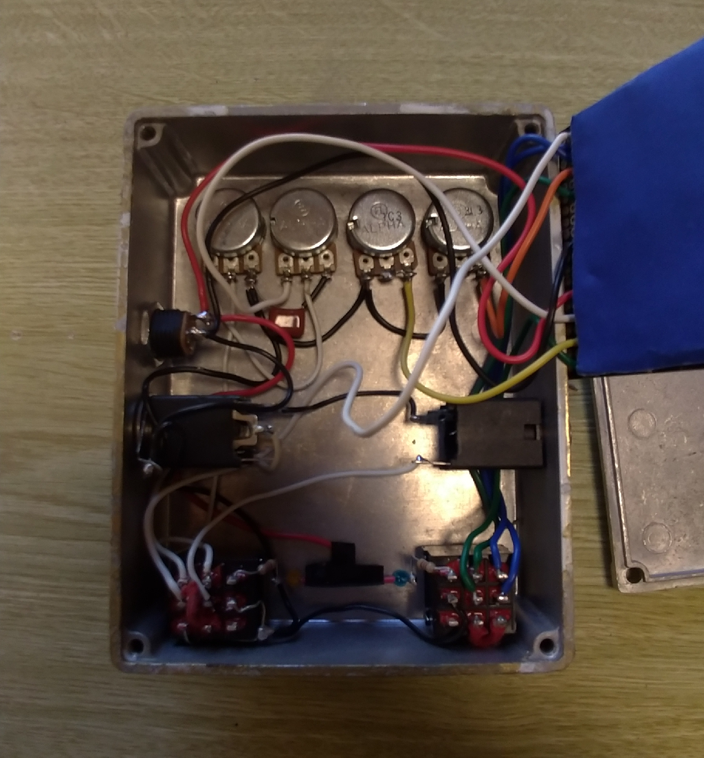 Light gain distortion 作成 : エフェクターMOD日誌など