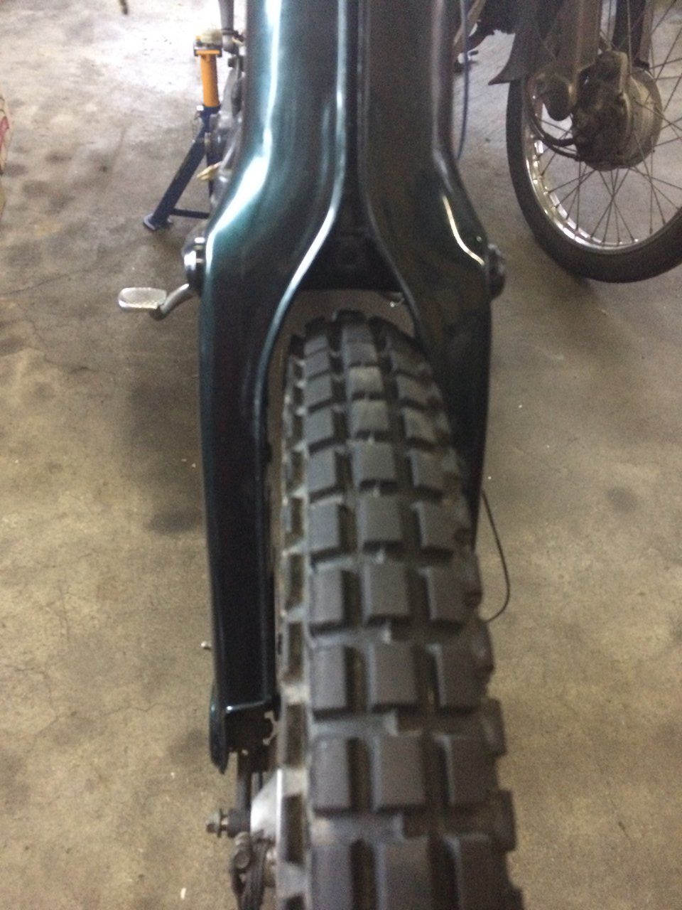 スーパーカブ 郵政カブ フロントフォーク ブロックタイヤ 21インチ