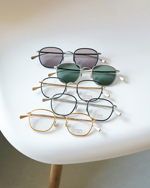 EYEVAN7285-1008-1350-a