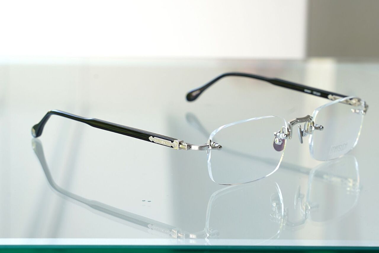 MATSUDA EYEWEAR：マツダ 精緻なる彫金細工の極み。 MATSUDAが表現する