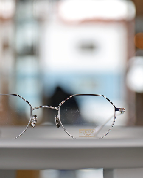 EYEVAN7285-177-800-1350-d