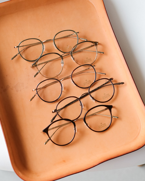 EYEWEAR MEBIUS 渋谷 メガネ・サングラスのセレクトショップ