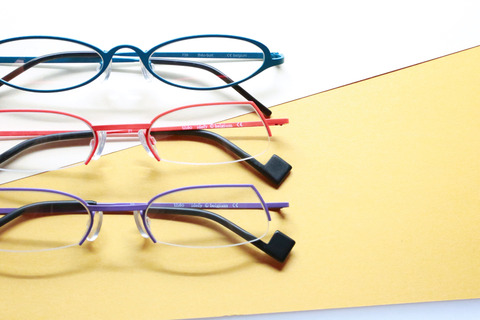 今季ブランド Theo 度入りレンズ付き ネイビー チタンフレームメガネ テオ サングラス メガネ Eleganteventessentials Co Uk