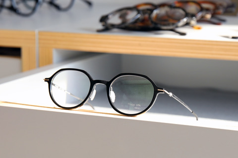 TITANIKA-OTA-black-b