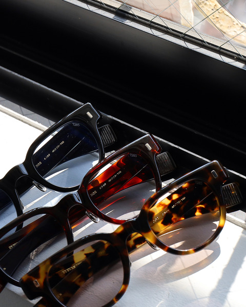 EYEVAN7285-352-1350-a