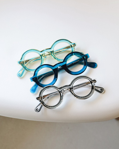 Theo EYE WITNESS 廃盤 完売 フレーム theo 