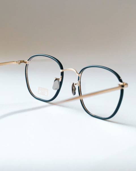 EYEVAN7285-1008-112911-1350-b