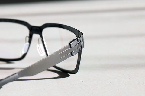 ic!berlin-flex01-medianblack-i