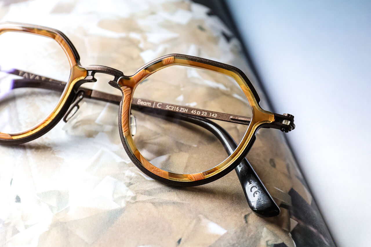 フォルムと配色で語る フォルムと配色で語る