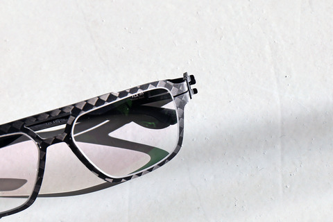 ic!berlin-flex02-medianblack-f