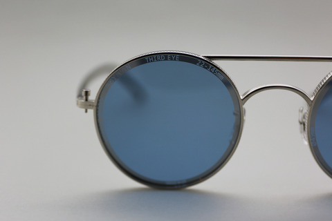 EYEVAN-dennismorris-d