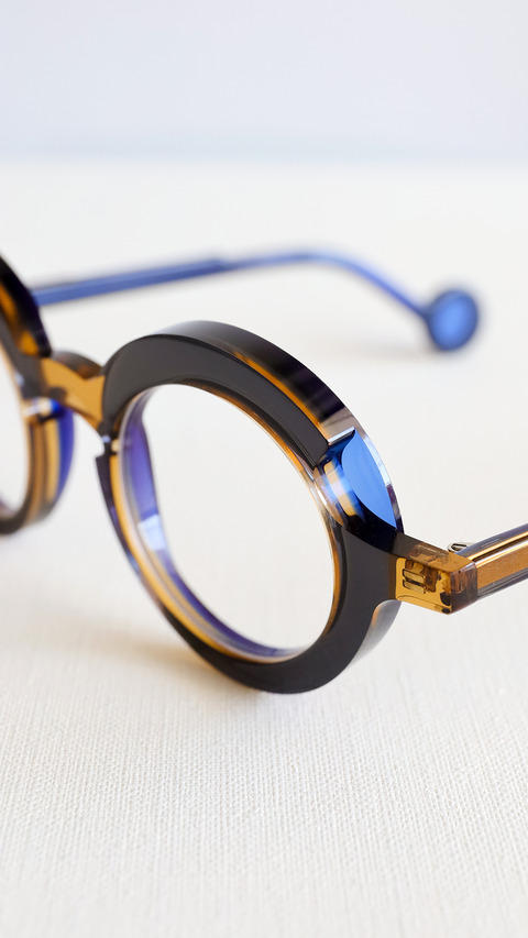 EYEWEAR MEBIUS 渋谷 メガネ・サングラスのセレクトショップ - 工房一