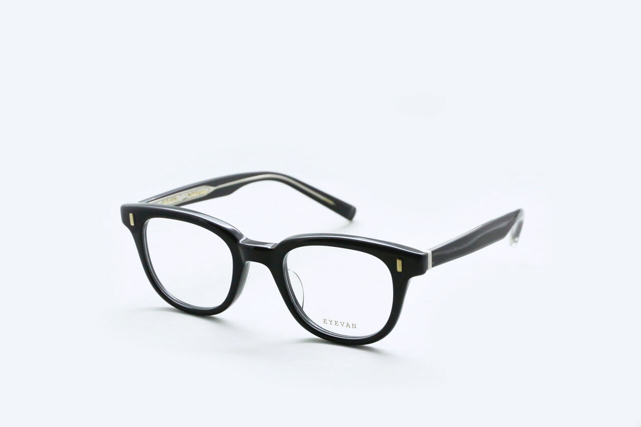 Eyevan アイヴァン 黒縁メガネフレーム Pbk 今期は特に女性にオススメ 5歳を演出するメガネ Eyewear Mebius Blog