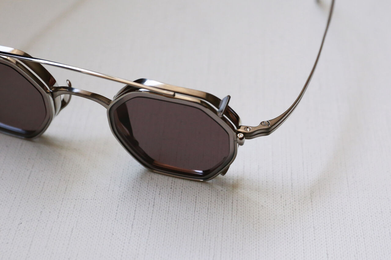 【美品】KameManNen カメマンネン KMN-152 AG チタンフレーム KameManNen / KMN 1231 / TS/LG Silver / Glasses – KRANC OPTICAL