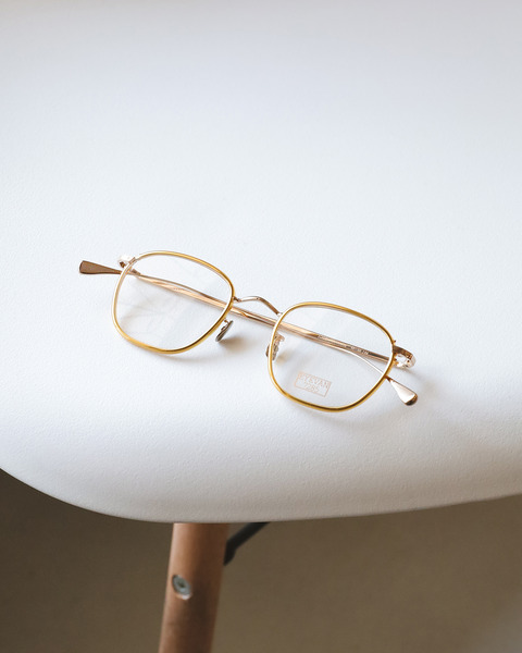 EYEVAN7285-1008-363902-1350-h