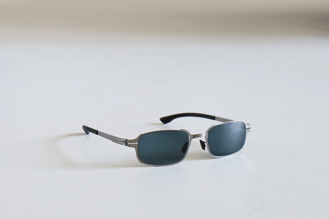 ic!berlin-tyler-shinygraphite-c