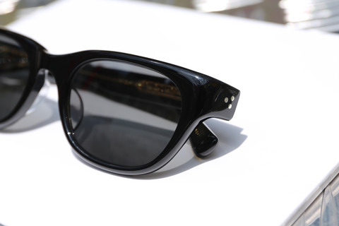 EYEVAN-malecon-sun-pbkbk