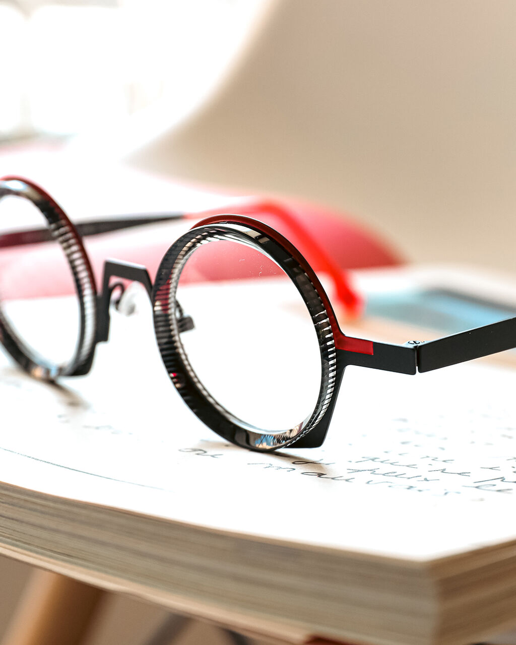 送料込み⭐️新品フランス製⭐️一台限り⭐️ AGES‼️ 無難な毎日に、ささやかな逆襲を。」 ― フランス発 TRACTION