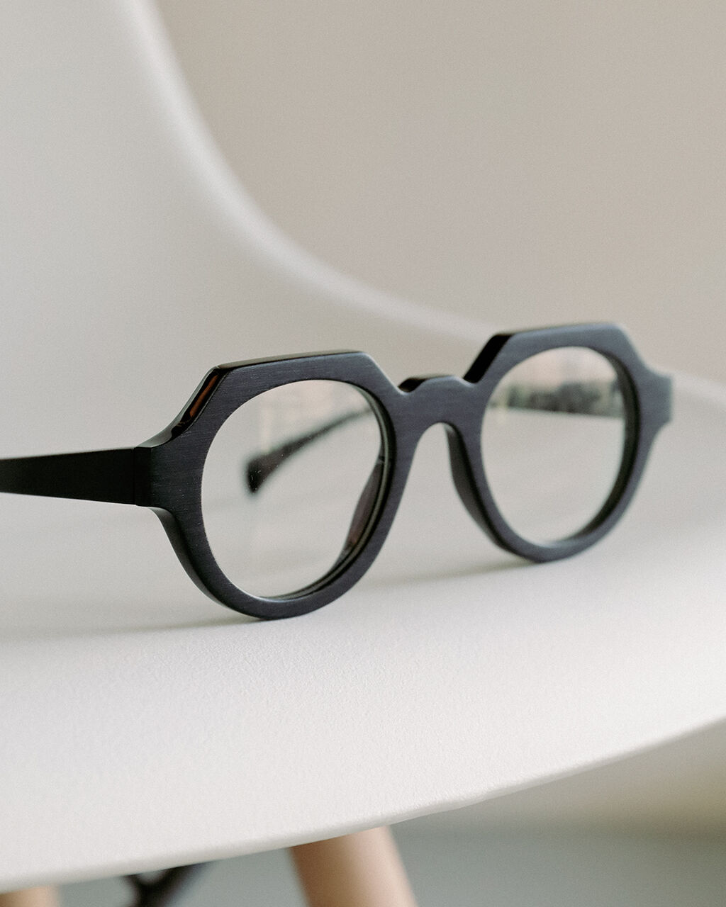 装う、というより“語る”。それが「Jacques Durand PRASLIN 248