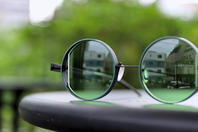 TWOFACE-ROUND-BK-GREEN-a (3)